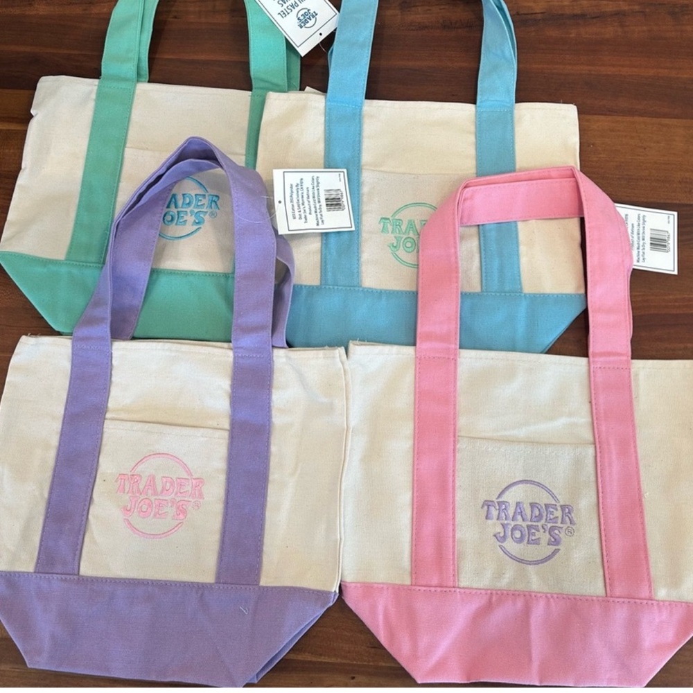 Trader Joe’s mini totes spring edition set of 4 pastel colors NWT